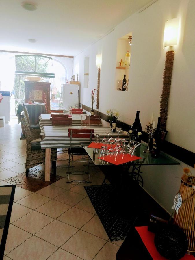 Landhaus Klambauer Ferienapartments Thermennaehe St Martins Therme Frauenkirchen Eksteriør bilde