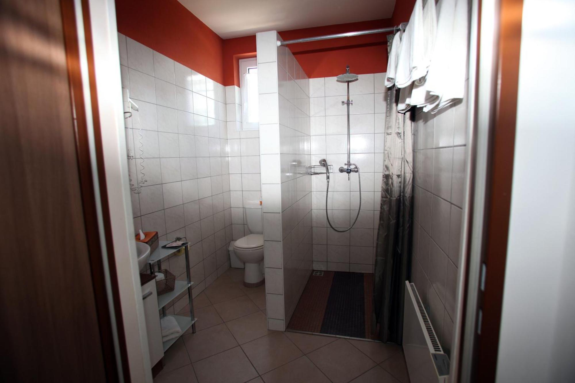 Landhaus Klambauer Ferienapartments Thermennaehe St Martins Therme Frauenkirchen Eksteriør bilde
